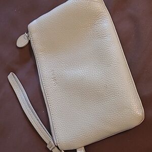 Befen Elegant Gray Leather Wristlet